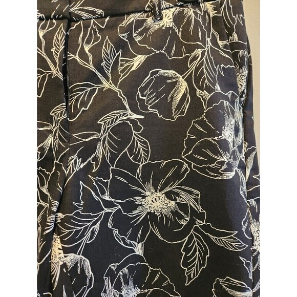 White House Black Market The Printed Crop Flare Sz 8 Resort Cruise - Picture 2 of 9